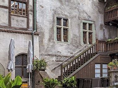 Schattenburg inner courtyard